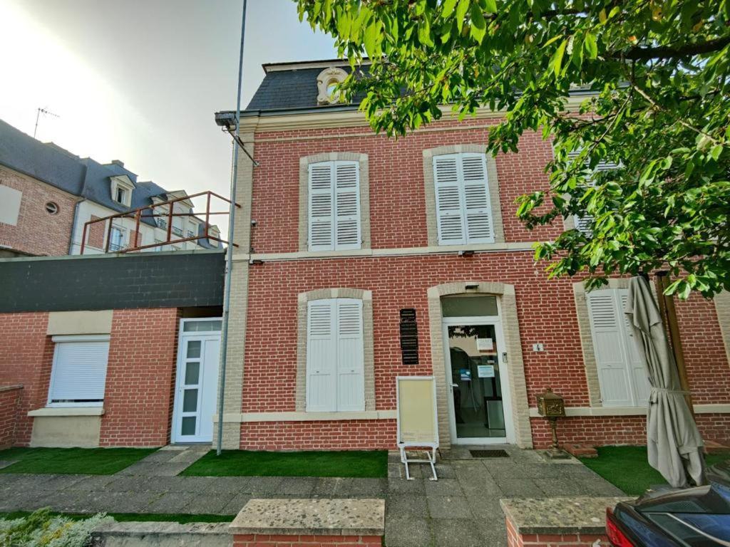 Appartement En Residence Gisors Exterior photo