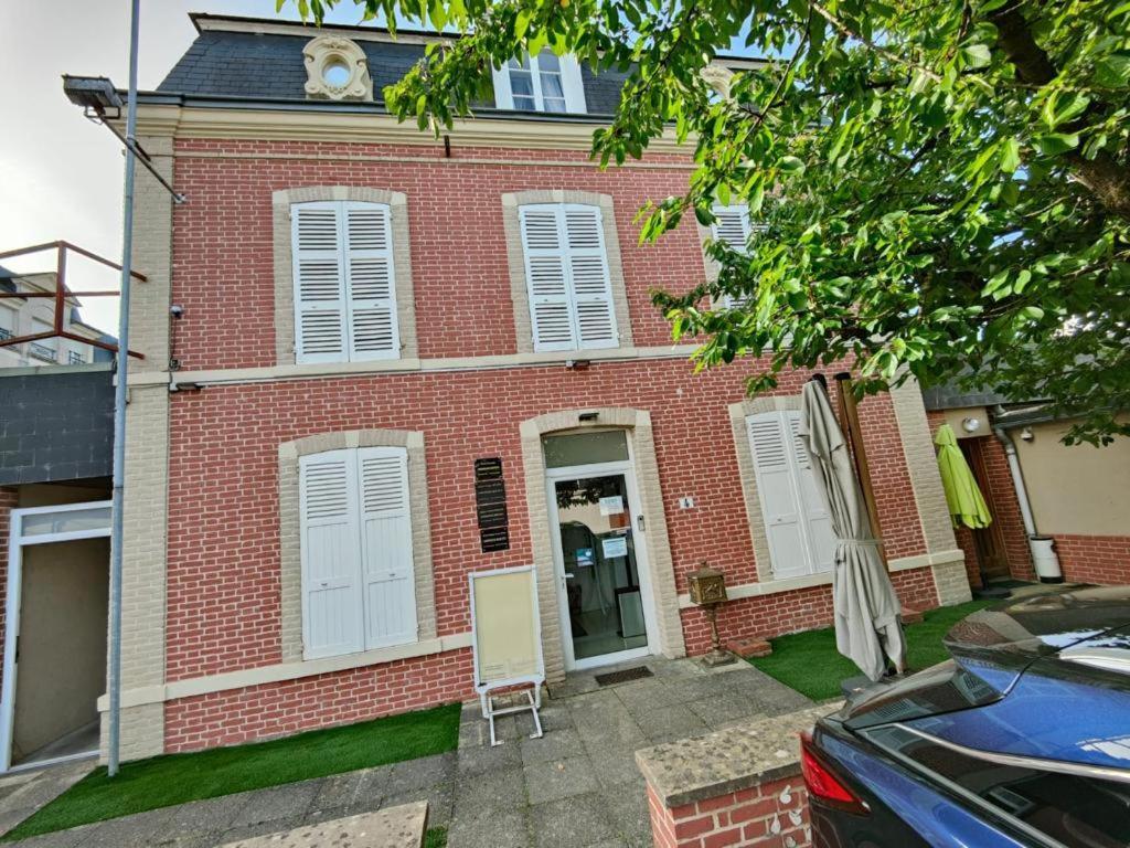 Appartement En Residence Gisors Exterior photo